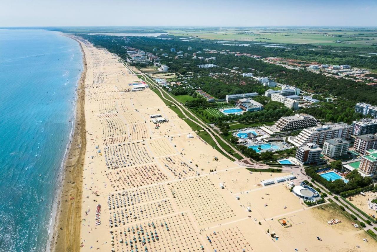 Appartamenti Anna Бибионе Экстерьер фото